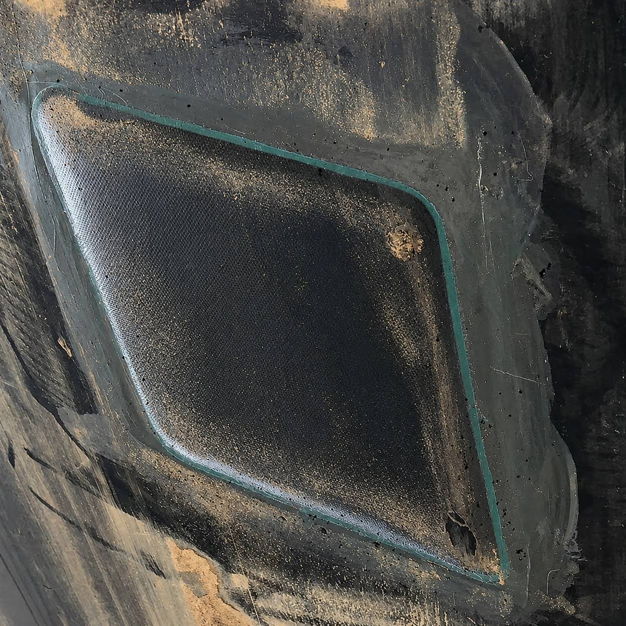 Conveyor belt puncture repair using Repair Patch installation