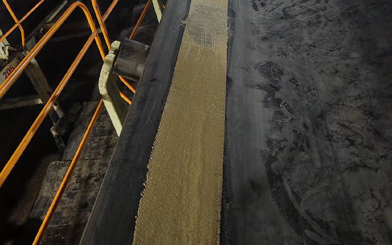 Severe conveyor belt wear zone repaired with HZ-801 wear-resistant armor coating